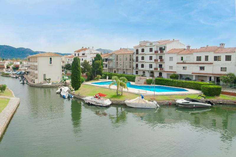WELCS APARTAMENTO 406 EMP con vistas al canal - image 15