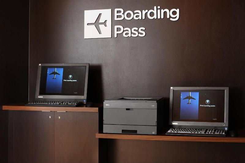 Courtyard by Marriott Houston Hobby Airport - image 13