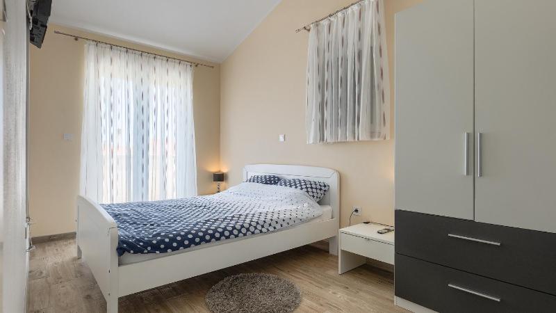 Villa Skarec 2 by Villas Guide - image 10