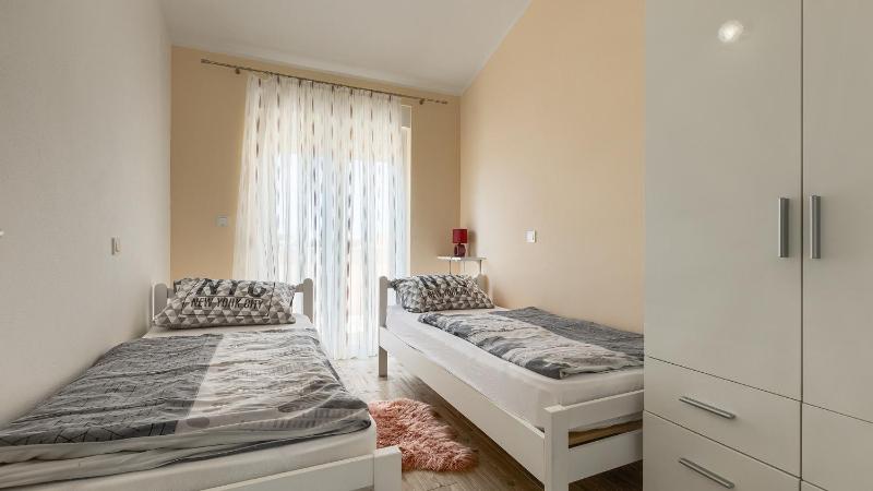 Villa Skarec 2 by Villas Guide - image 21