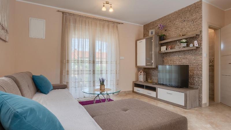 Villa Skarec 1 by Villas Guide - image 6