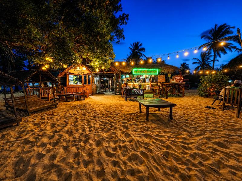 Sheen Coast Beach Cabana - image 9