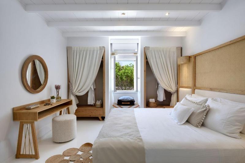 Executive Paros Villa 5 Bedrooms Villa Beachfront Supreme Beachfront Sea - image 40