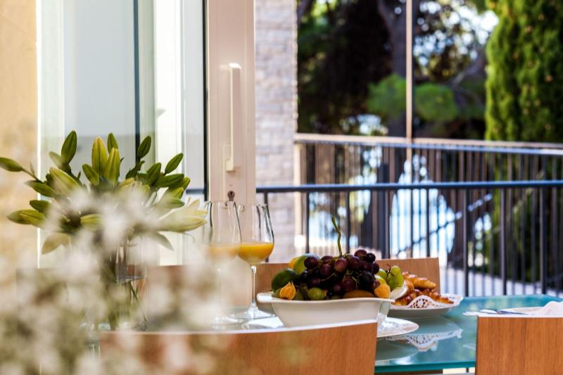 Illustrious Brac Villa 6 Bedrooms Villa Bol Waterfront Private Pool - image 39