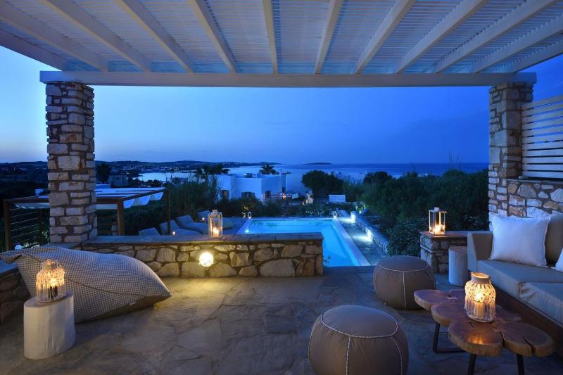 Executive Paros Villa 4 Bedrooms Villa Island Spirit Amazing Sea Views - image 9