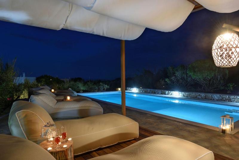 Executive Paros Villa 4 Bedrooms Villa Island Spirit Amazing Sea Views - image 25