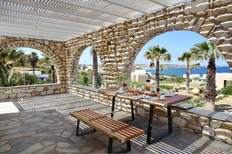Executive Paros Villa Villa Avra 3 Bedrooms Sea View & Outdoor Jacuzzi - image 5
