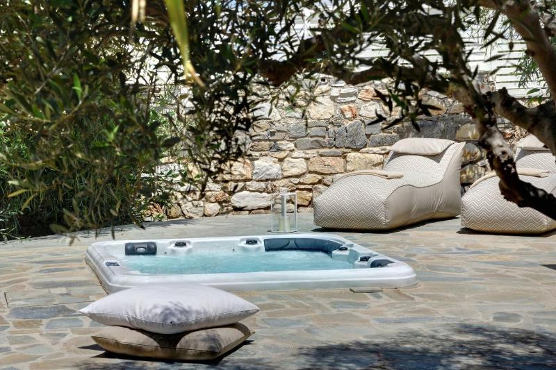Executive Paros Villa Villa Avra 3 Bedrooms Sea View & Outdoor Jacuzzi - image 19