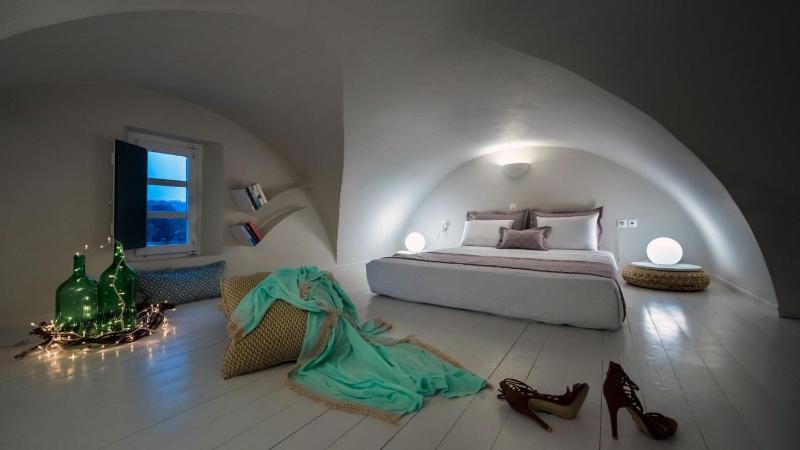 Perfect Santorini Villa 2 Bedrooms Michelangelo Beach Villa - image 22
