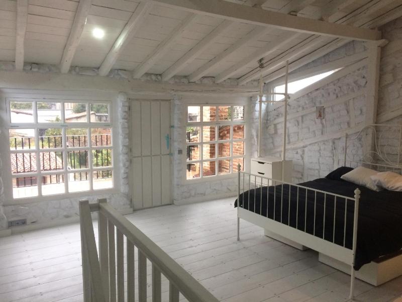 Five-Bedroom Apartment image 1