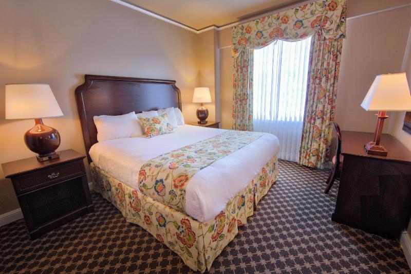 Menger Hotel - image 39