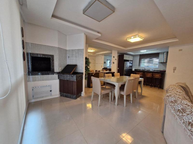 Apartment with 3 suites 200 meters from the sea! - image 23