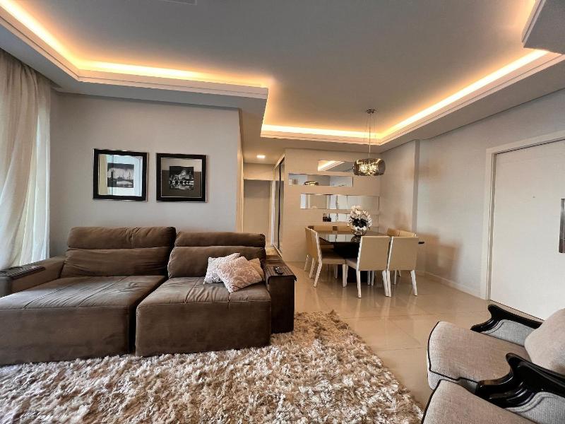 Las Vegas Building 100 meters from the beach! - image 42