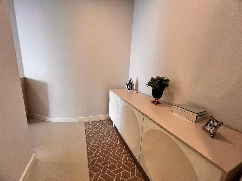 Las Vegas Building 100 meters from the beach! - image 21