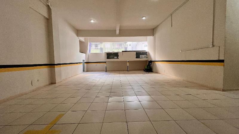 Las Vegas Building 100 meters from the beach! - image 43