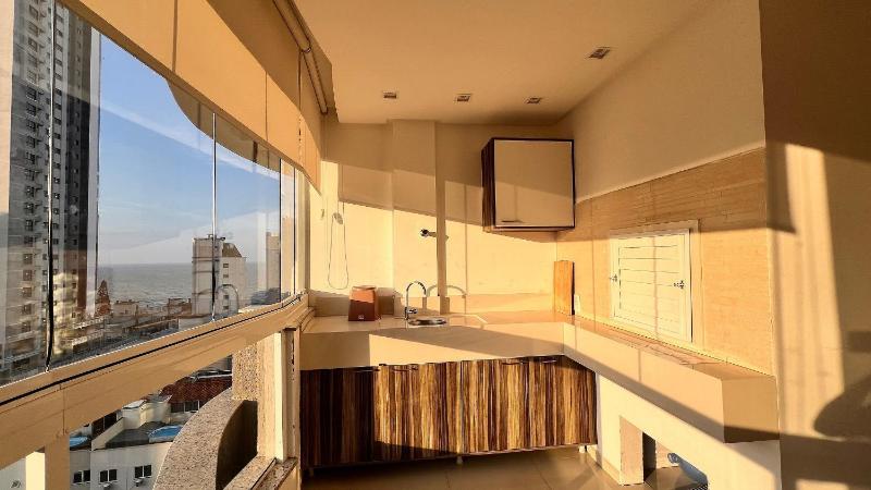 Las Vegas Building 100 meters from the beach! - image 17