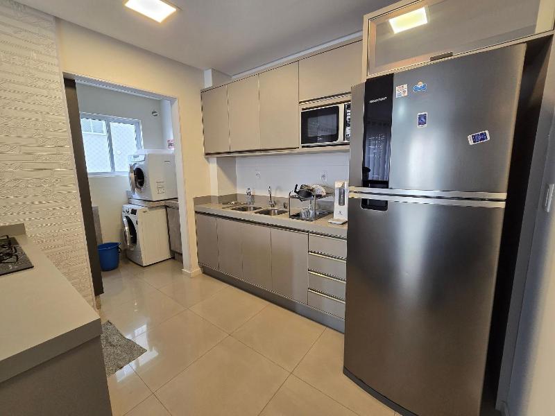 Apartment with 3 suites! - image 13