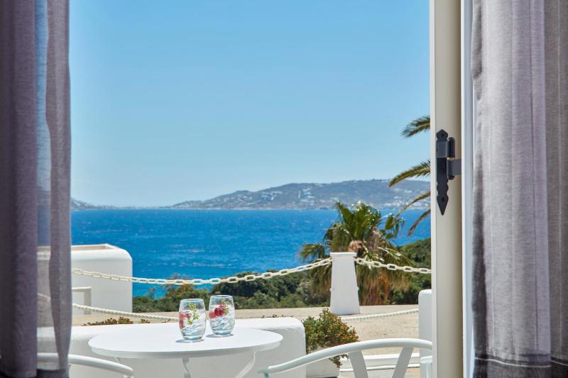 Junior Suite with Sea View image 4