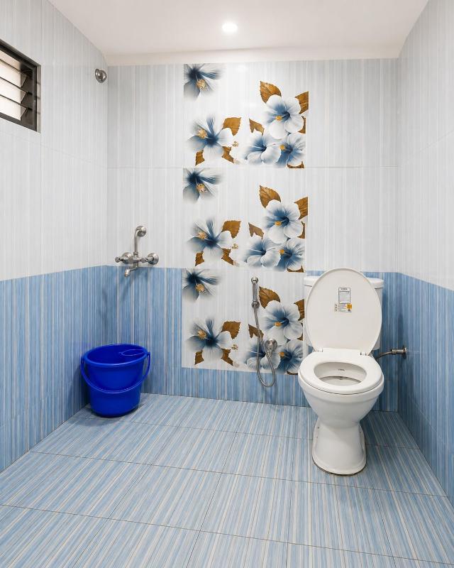 luxury 4 bhk apartment for party and Family with Big indoor parking - image 5