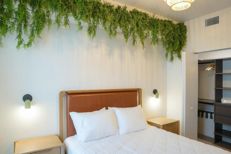 2BR 2BA Palm Oasis at The Crosby - image 12