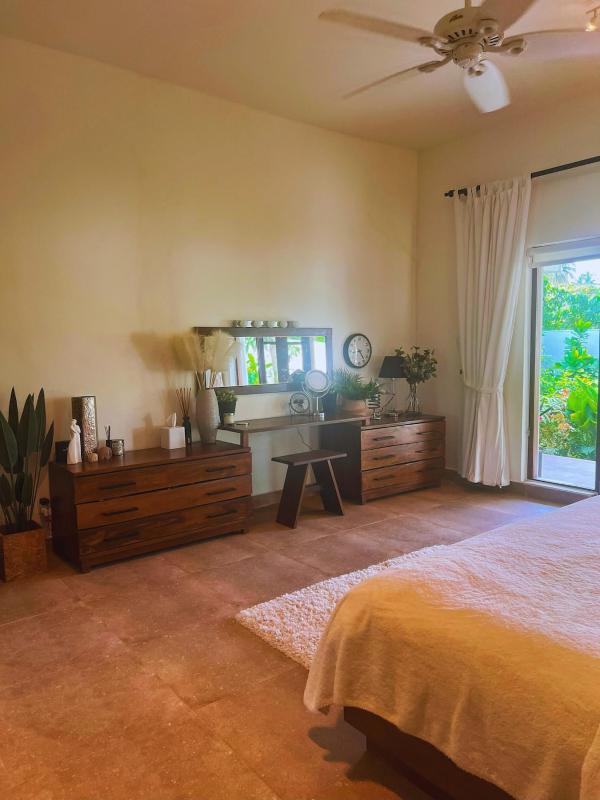 Private 4BR Villa Near Kabalana Beach Sleeps 8 - image 7