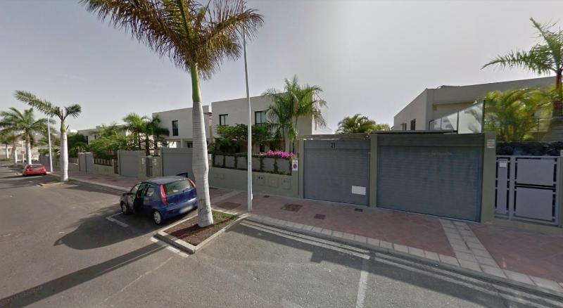 Luxury villa in Costa Adeje + pool - image 14