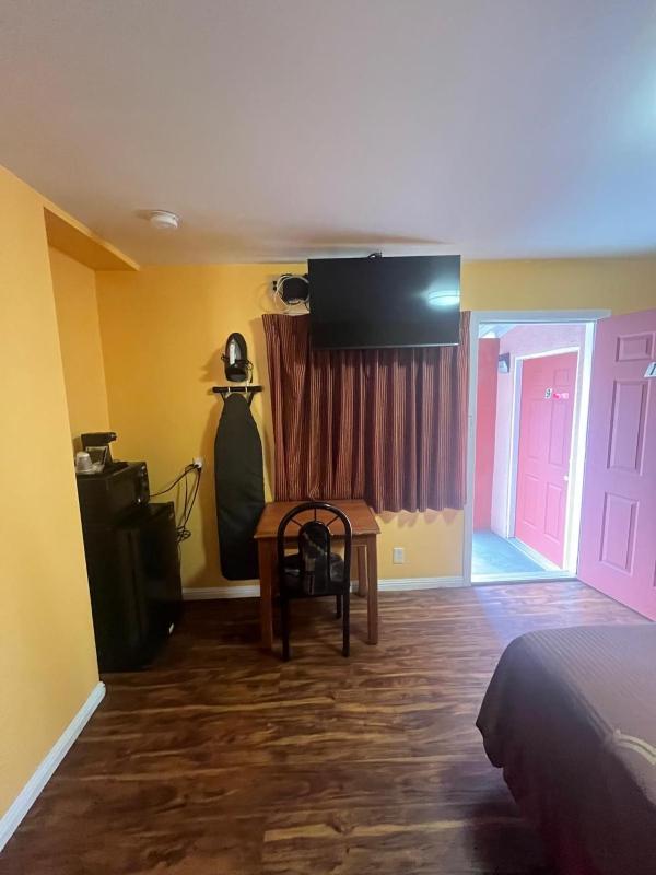 Best Motel - image 7