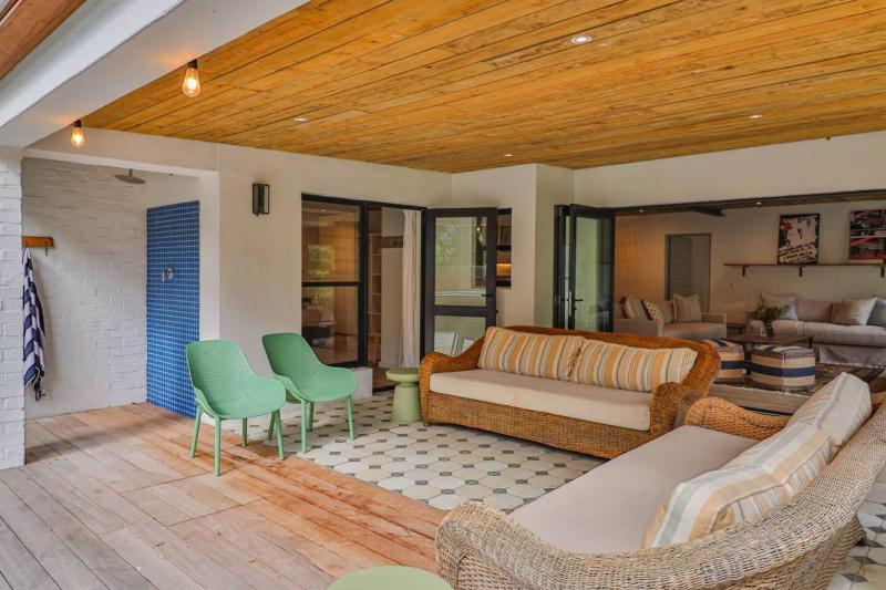 Poplar House Comfort And Style Pool - image 7