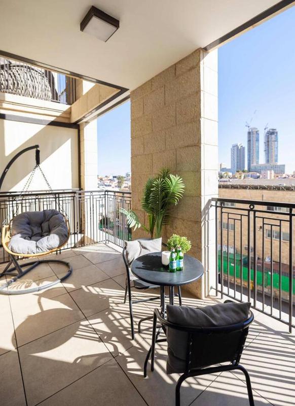 2 Br Apartment In Jerusalem Estates W Room - image 13