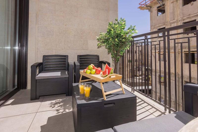 1 BR Apartment in Jerusalem Estates with Safe Room/Mamad - image 12