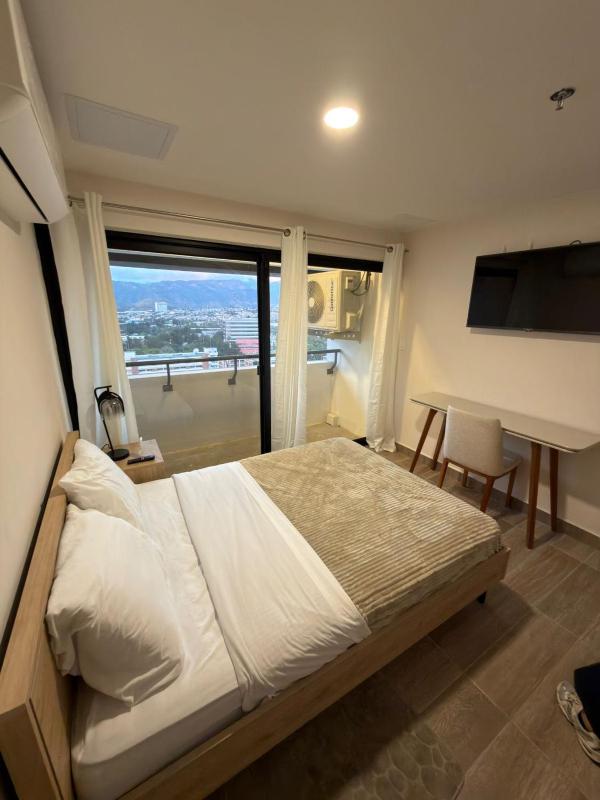 Beautiful apartment in the Artemisa District South Tower - image 1