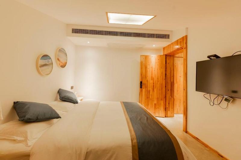 Zhangjiajie Qishe Hotel-Wulingyuan National Scenic Spot National Forest Park Store - image 24
