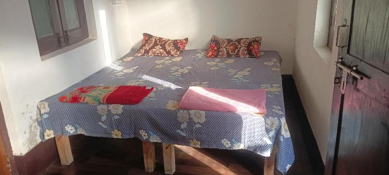 Pandit Rambabu Gautam Ji Dharmshala तीर्थपुरोहित श्री धाम वृन्दावन l 3 minute walking to Bankey Bihari Temple l AC and Non AC room Available - image 13