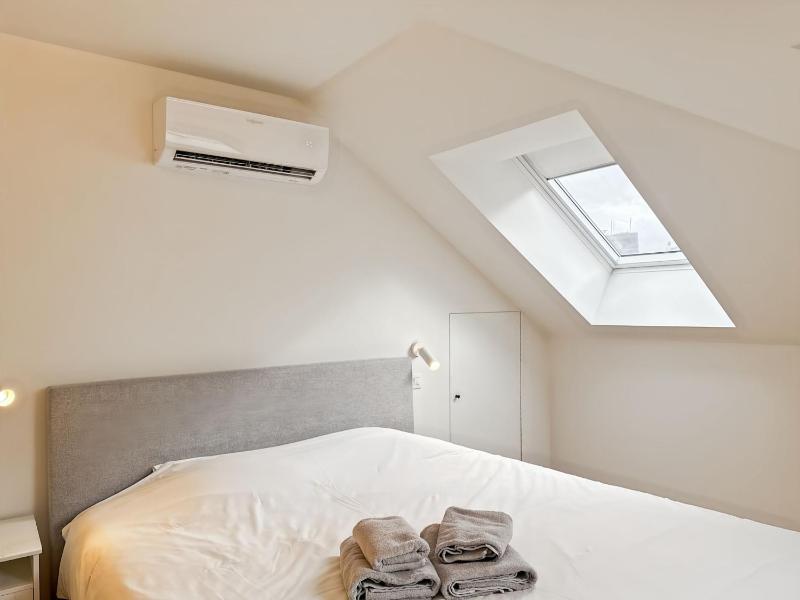 self check in 2 bedroom in Brussels - image 10