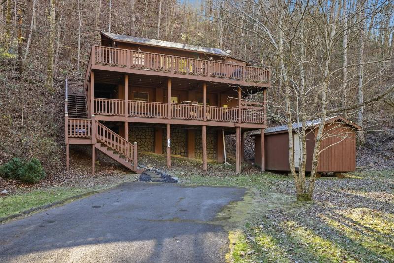 Creekbend Retreat cabin - image 22