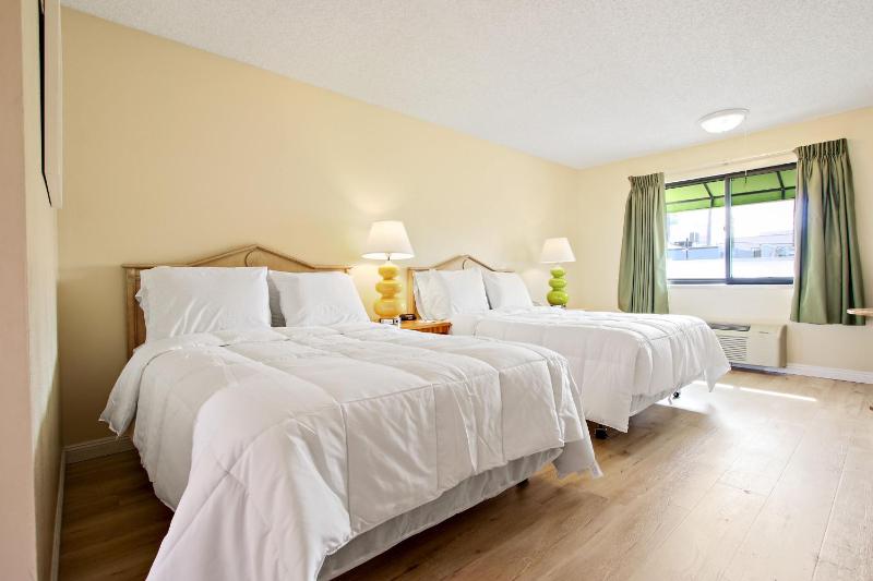 Economy Double Room image 2
