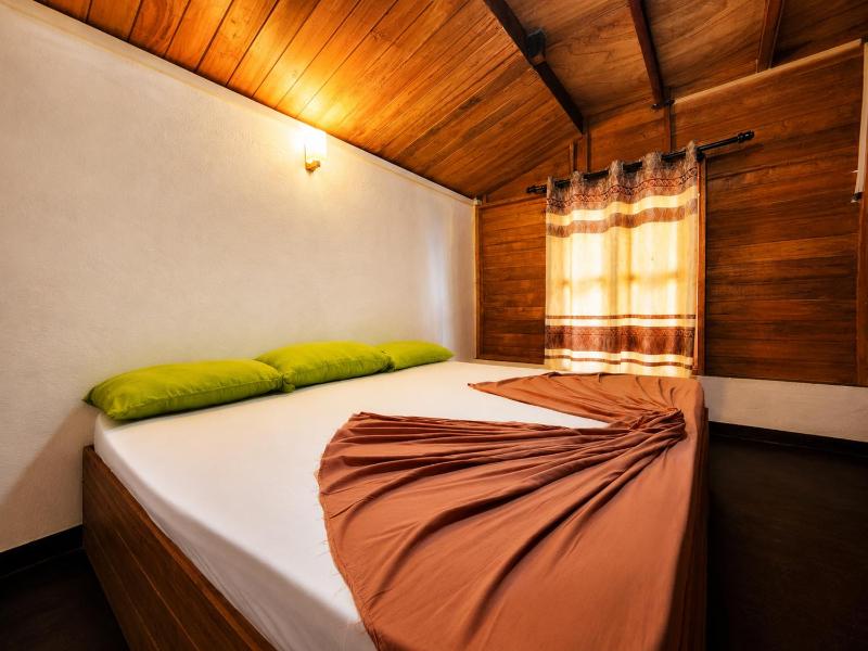 Tiki Villa Nilaveli - image 9