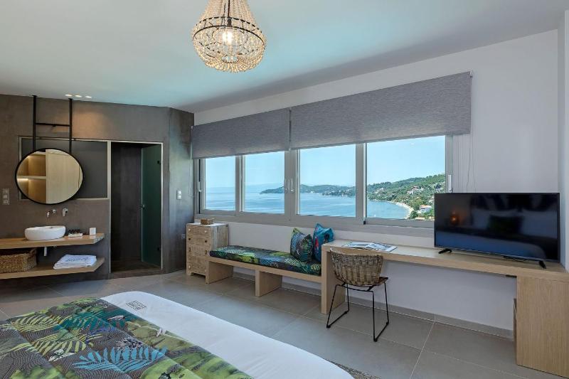 Super Luxury Skiathos Villa Five-Bedroom Villa Private Infinity Pool - image 36