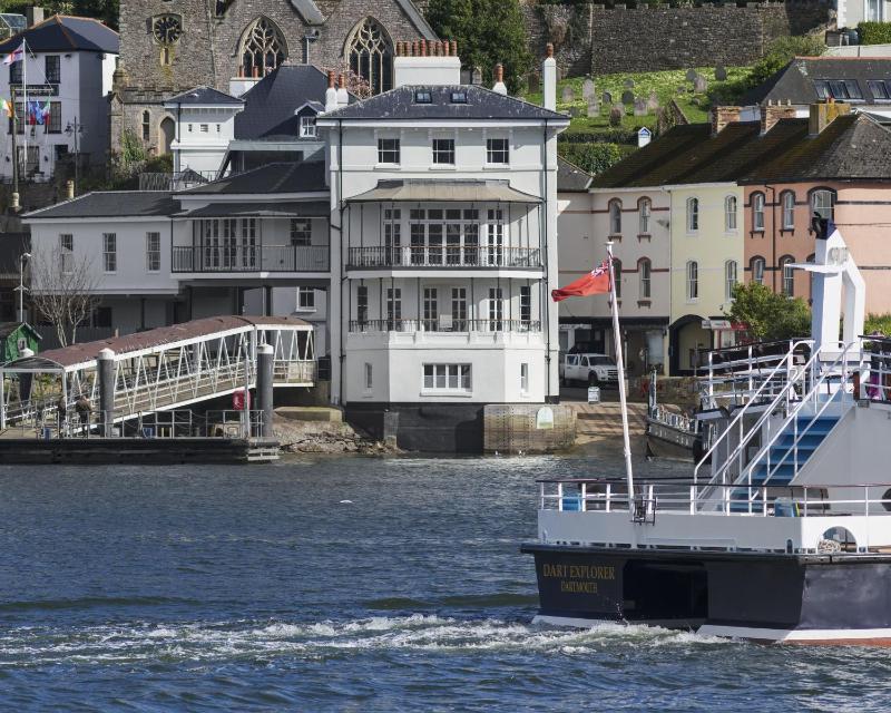 Royal Dart Townhouse - image 28
