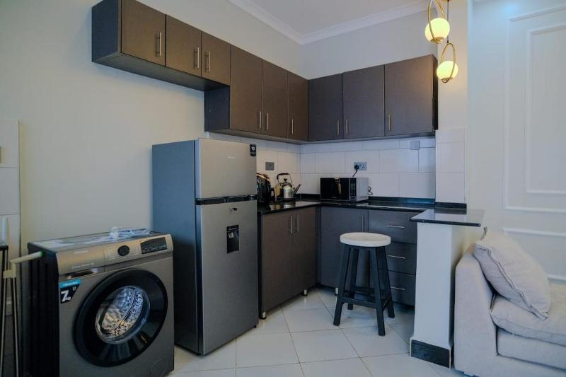CozyLiving Premium 1-Bedroom Apartment - image 11