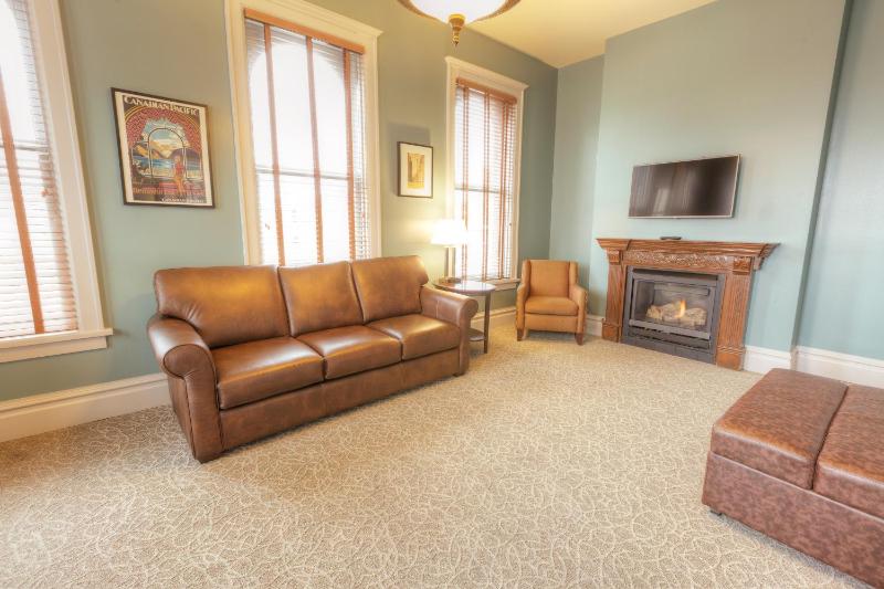 King Suite image 3