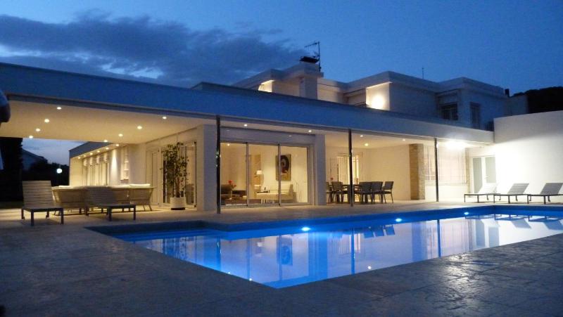 Luxury Beach House - image 44