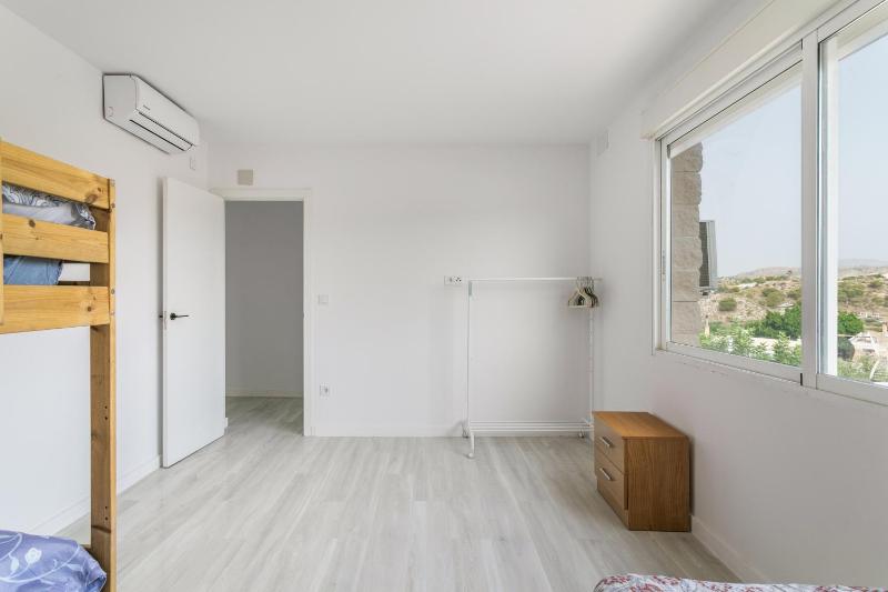 Bender House - image 6