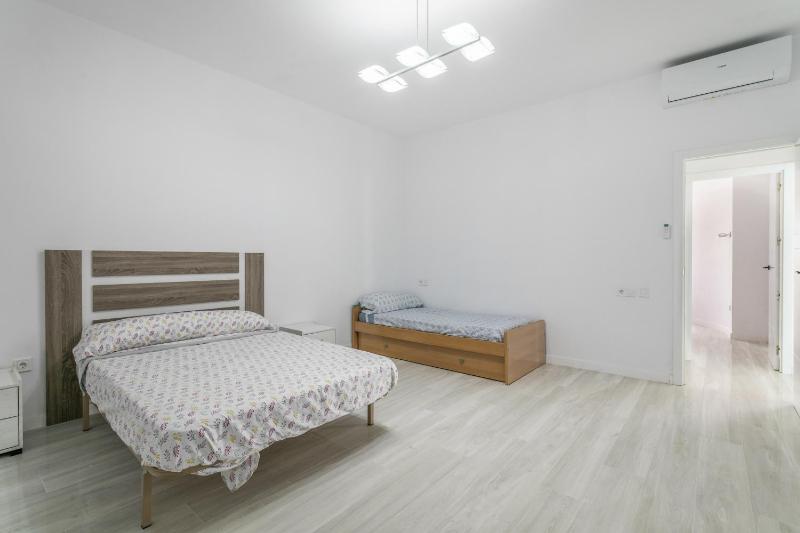 Bender House - image 32
