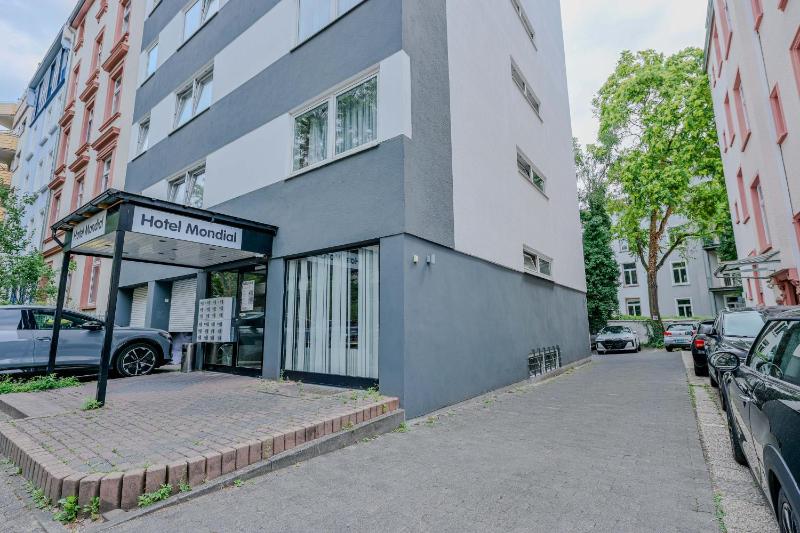 Hotel Mondial Comfort - Frankfurt City Centre - image 9