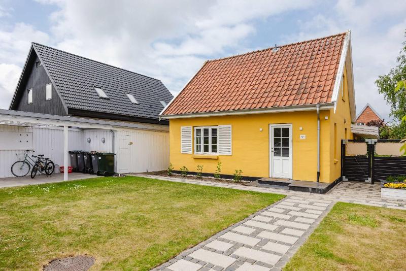 Private House Close To City Center - image 16