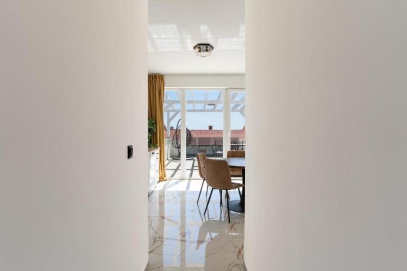 Apartments Villa Amfora with Pool - image 33
