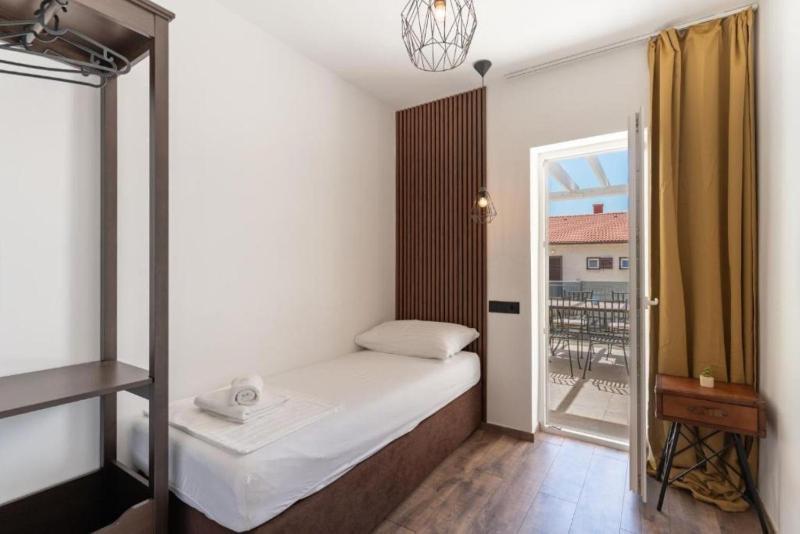 Apartments Villa Amfora with Pool - image 29
