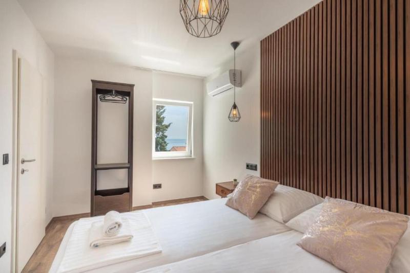 Apartments Villa Amfora with Pool - image 6