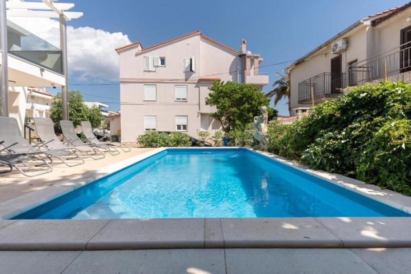 Apartments Villa Amfora with Pool - image 22